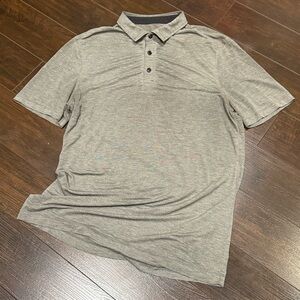 lululemon Evolution Polo Golf Shirt Mens Size M Grey Activewear Gym Yoga Flaws